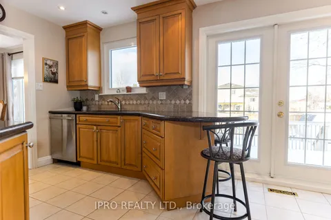 821 Willow Ave, Milton, ON L9T 3E5