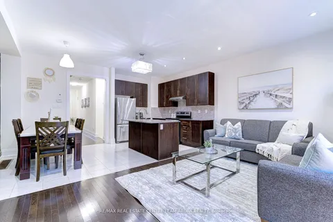 29 Adventura Rd, Brampton, ON L7A 5A7