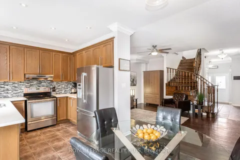 123 Niagara Tr, Halton Hills, ON L7G 0A6