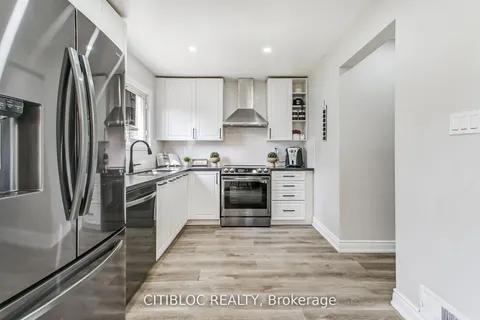 28 Navenby Cres, Toronto, ON M9L 1B2