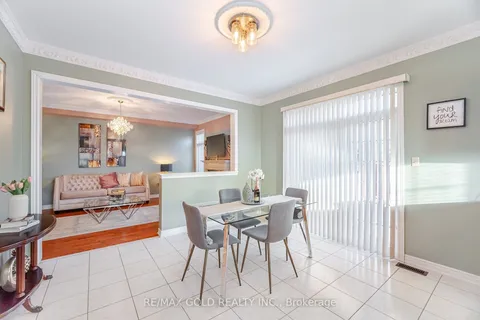 35 Clearfield Dr, Brampton, ON L6P 3L5