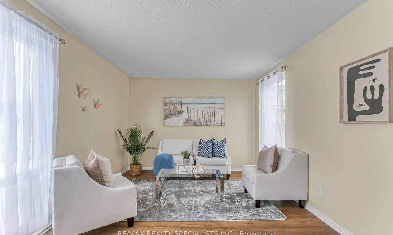 198 Folkstone Cres, Brampton, ON L6T 3N3