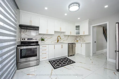 143 Earnscliffe Circ, Brampton, ON L6T 2B6