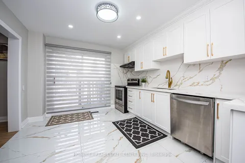 143 Earnscliffe Circ, Brampton, ON L6T 2B6