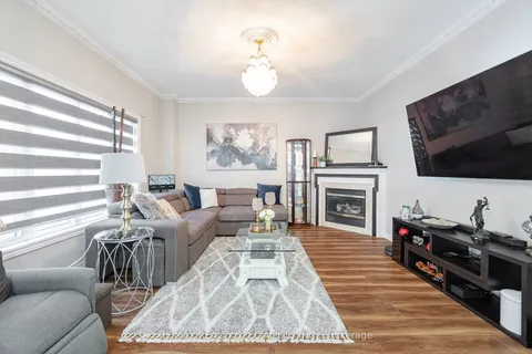 66 Carmel Cres, Brampton, ON L6P 1Y2