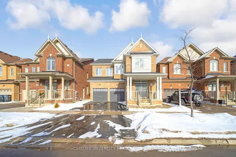 373 Robert Parkinson Dr, Brampton, ON L7A 4B8