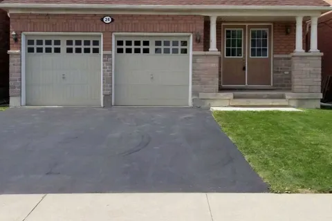 24 Zimmer St, Brampton, ON L6S 6L3