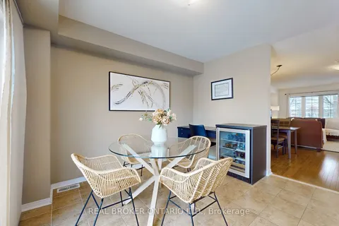 2479 Postmaster Dr, Oakville, ON L6M 0J1