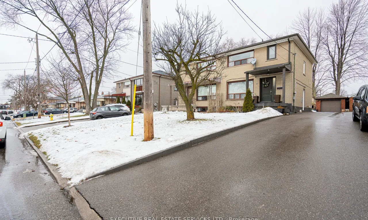 47 Foxrun Ave, Toronto, ON M3L 1L9