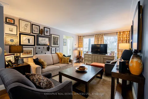 47 Foxrun Ave, Toronto, ON M3L 1L9