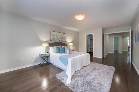 381 Dahlia Tr, Oakville, ON L6M 1L4