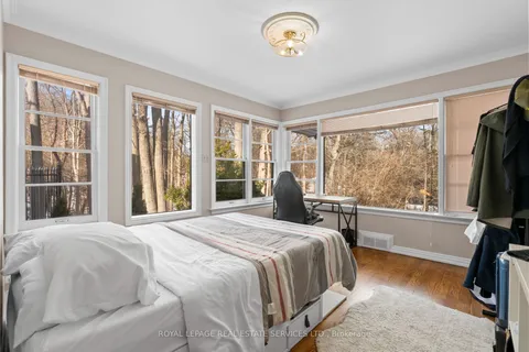 89 Valecrest Drive, Toronto, ON M9A 4P5