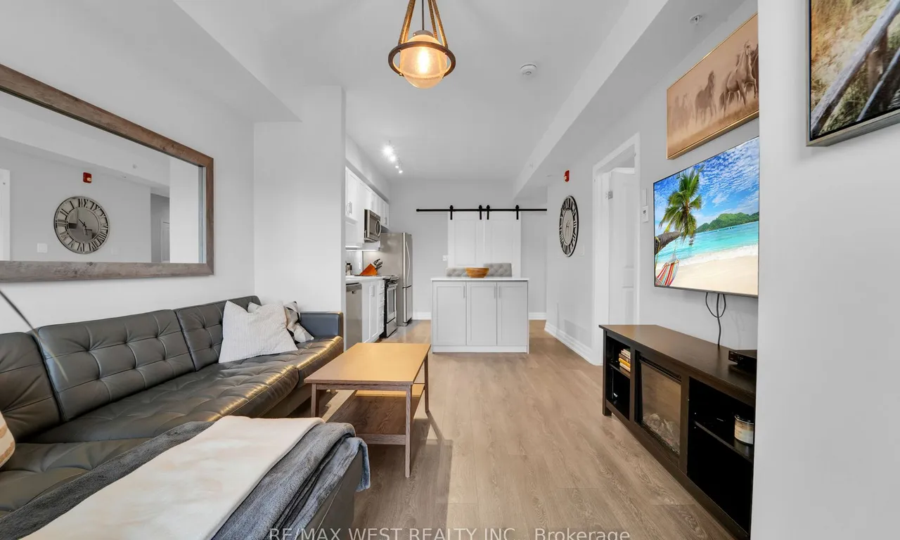 Condo Apt kitchen at 4040 UPPER MIDDLE Rd Burlington