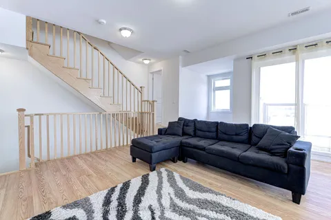 1561 Hilson Hts, Milton, ON L9T 7E7