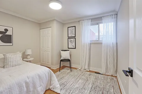 8 Castlebar Rd, Toronto, ON M8Z 2J5