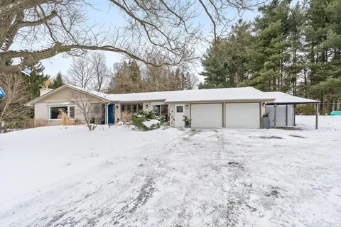 36 Ann St, Halton Hills, ON L7G 2V2