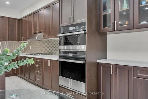 18 Germain Circ, Brampton, ON L6X 5K4