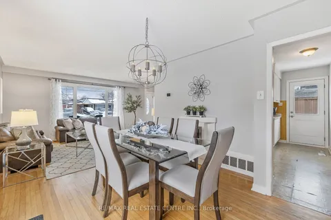 231 Slater Cres, Oakville, ON L6K 2C7