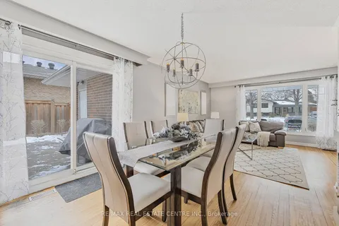 231 Slater Cres, Oakville, ON L6K 2C7