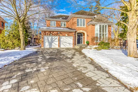 1935 Calgary Crt, Mississauga, ON L5H 4J1