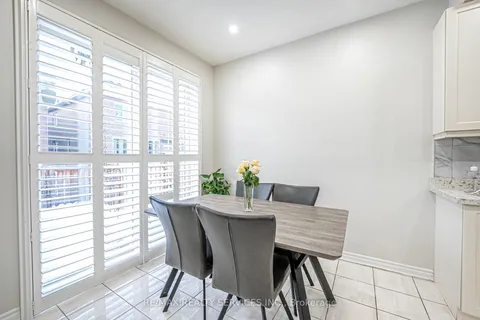 22 Jemima Rd, Brampton, ON L7A 4T6