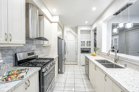 22 Jemima Rd, Brampton, ON L7A 4T6