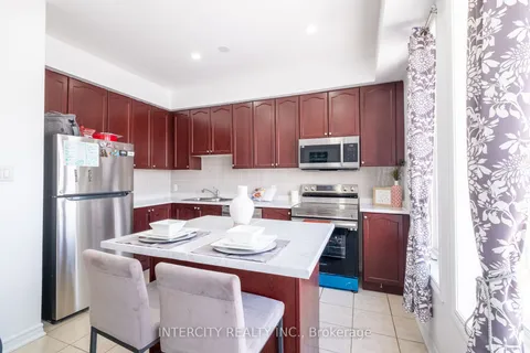 110 Magdalene Cres, Brampton, ON L6Z 0G7