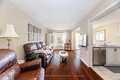 50 Big Moe Cres, Brampton, ON L6P 1J7