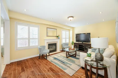 64 Edenbrook Hill Dr, Brampton, ON L7A 2N5