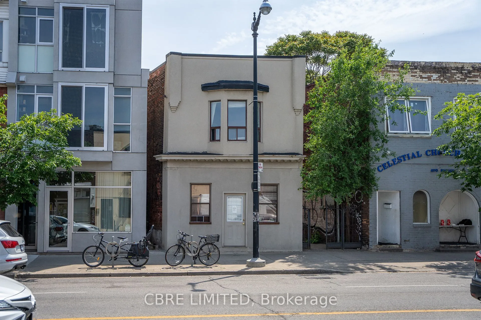 3335 Dundas Street, Toronto, ON M6P 2A6