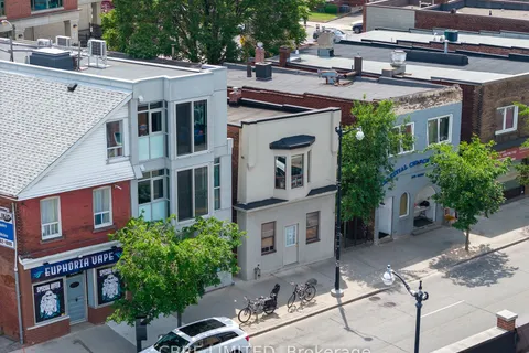 3335 Dundas Street, Toronto, ON M6P 2A6
