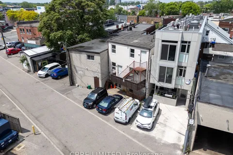 3335 Dundas Street, Toronto, ON M6P 2A6