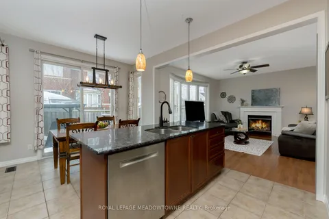 260 McDougall Crossing, Milton, ON L9T 0N7