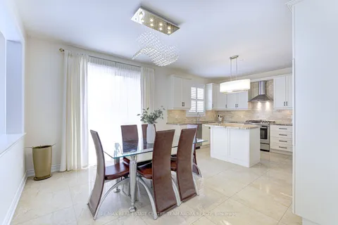29 Ladbrook Cres, Brampton, ON L6X 5H7