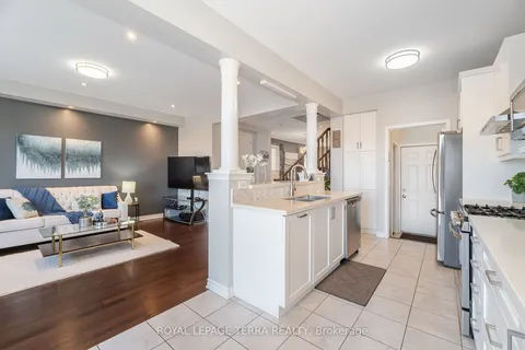 1407 Chretien St, Milton, ON L9E 1G7