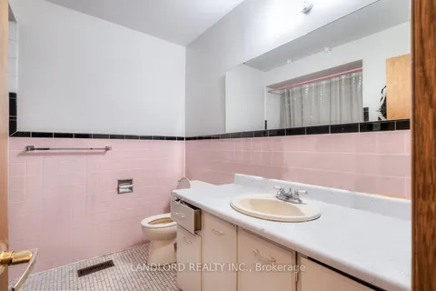 298 Hullmar Dr, Toronto, ON M3N 2G1