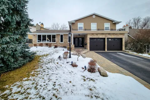 2119 Agincourt Crescent, Burlington, ON L7P 1P3