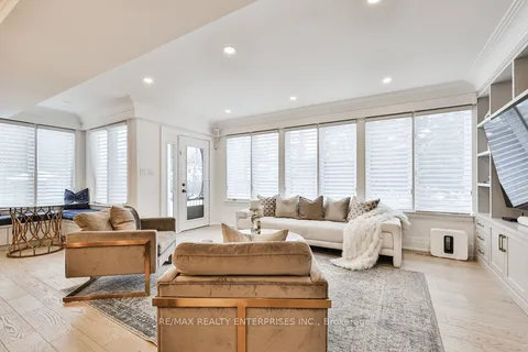 65 Inglewood Dr, Mississauga, ON L5G 1X7