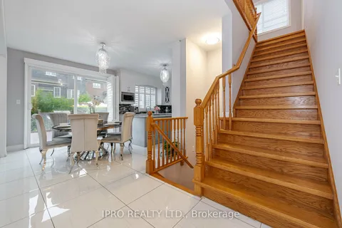 14 Valleywest Road, Brampton, ON L6P 2J9