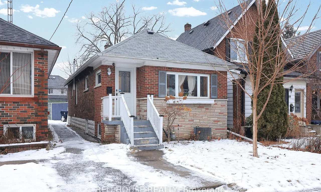 95 Tenth St, Toronto, ON M8V 3E9