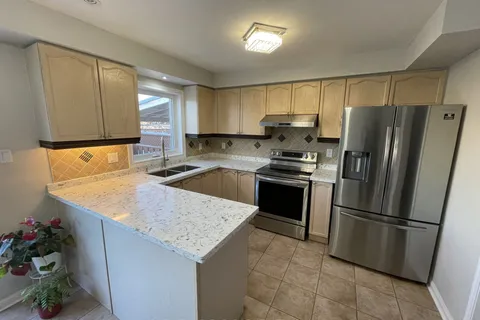 30 Silo Crt, Brampton, ON L6X 4S4