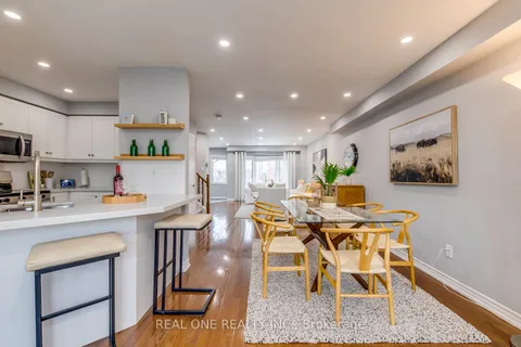 70 Glenashton Dr, Oakville, ON L6H 6G2