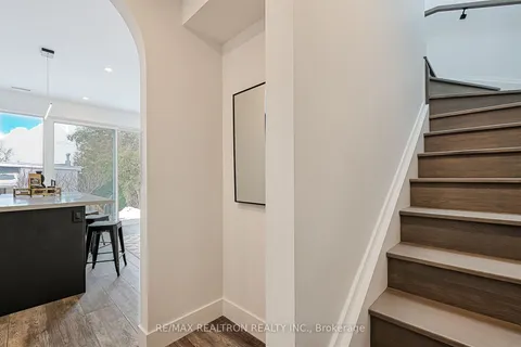 421 Silverthorn Ave, Toronto, ON M6M 3H1