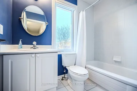 733 Edwards Ave, Milton, ON L9T 6B4