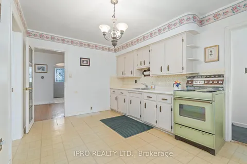 11 Byron St, Halton Hills, ON L7G 3W6