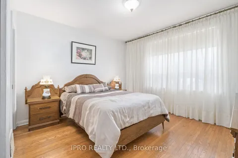 11 Byron St, Halton Hills, ON L7G 3W6