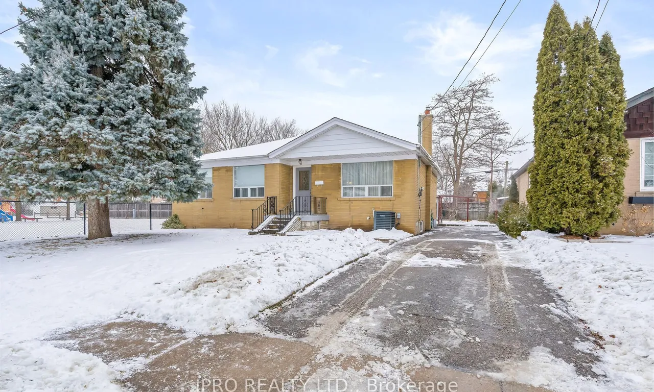 11 Byron St, Halton Hills, ON L7G 3W6
