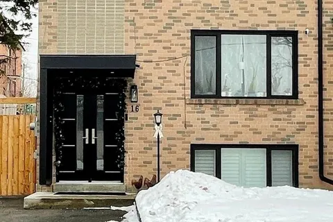 16 Edinborough Crt, Toronto, ON M6N 2E8