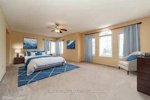 5523 Loon Lake Ave, Mississauga, ON L5V 2J5