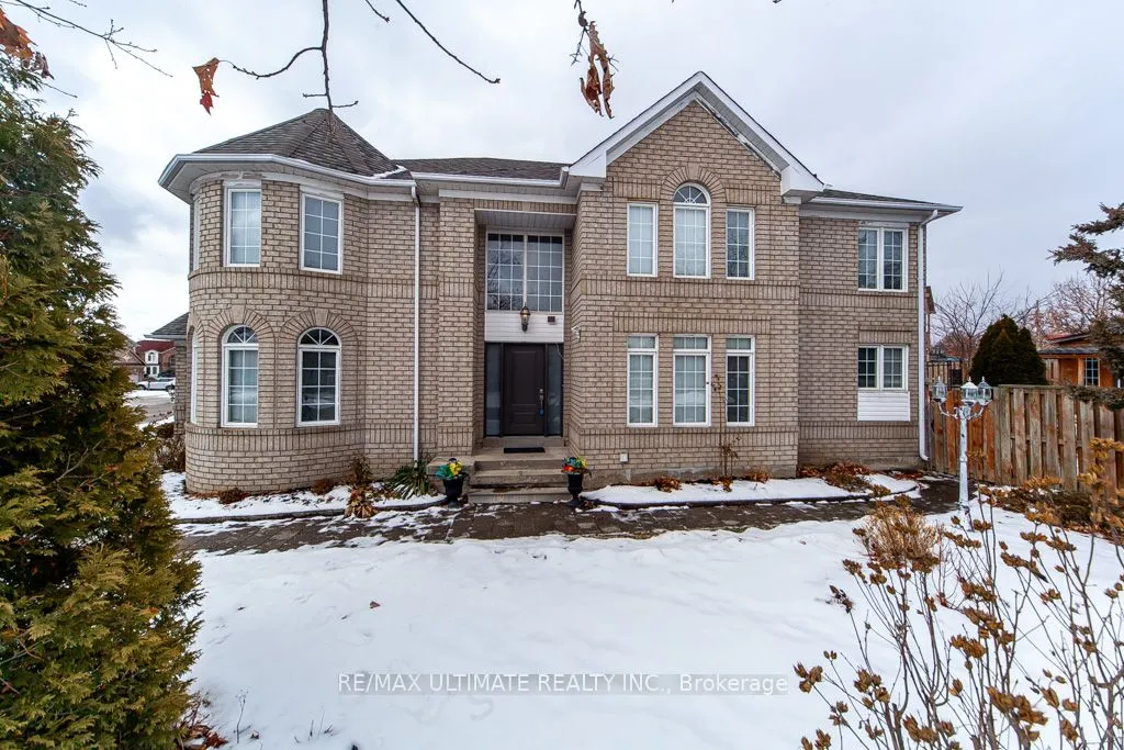 5523 Loon Lake Ave, Mississauga, ON L5V 2J5